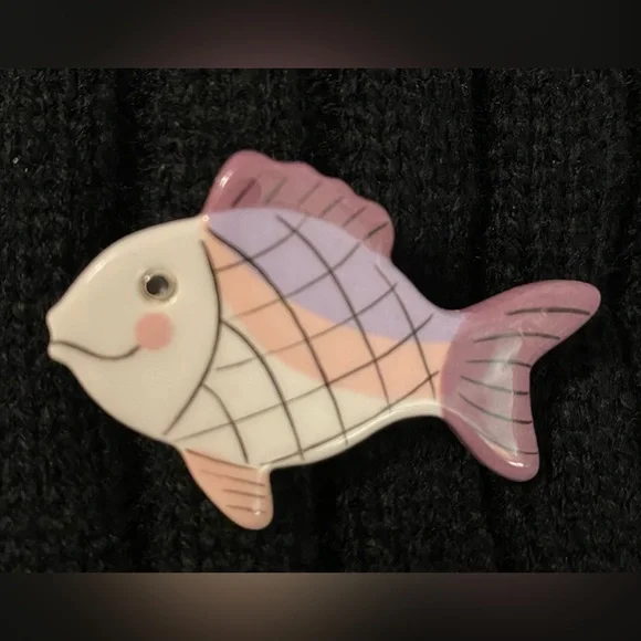 Pin - Picture 3 of 3